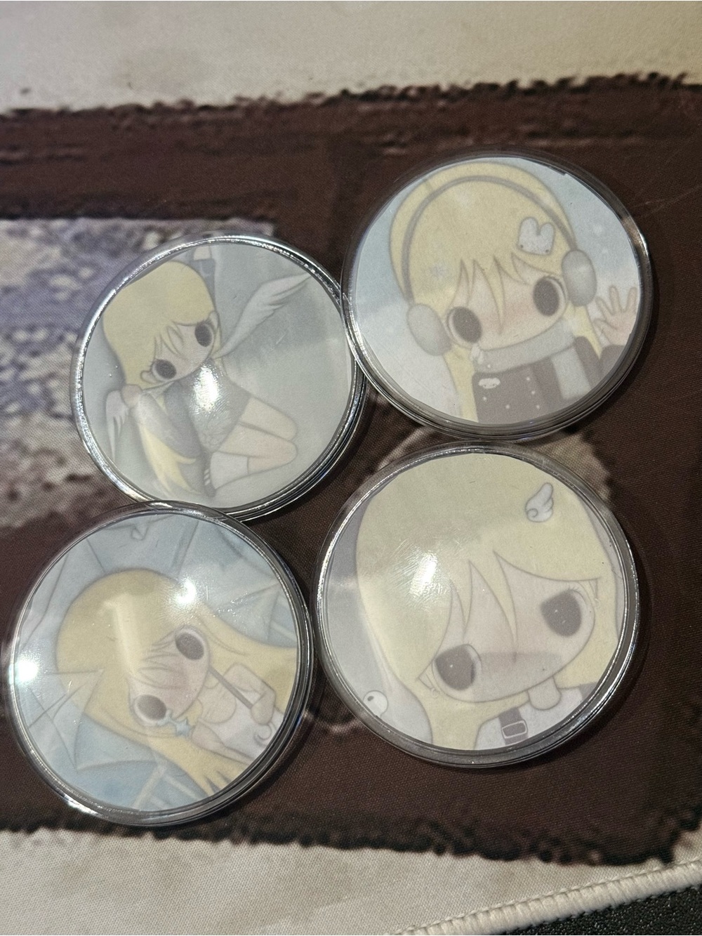 Cute Button Pins - Picture 5 of 6